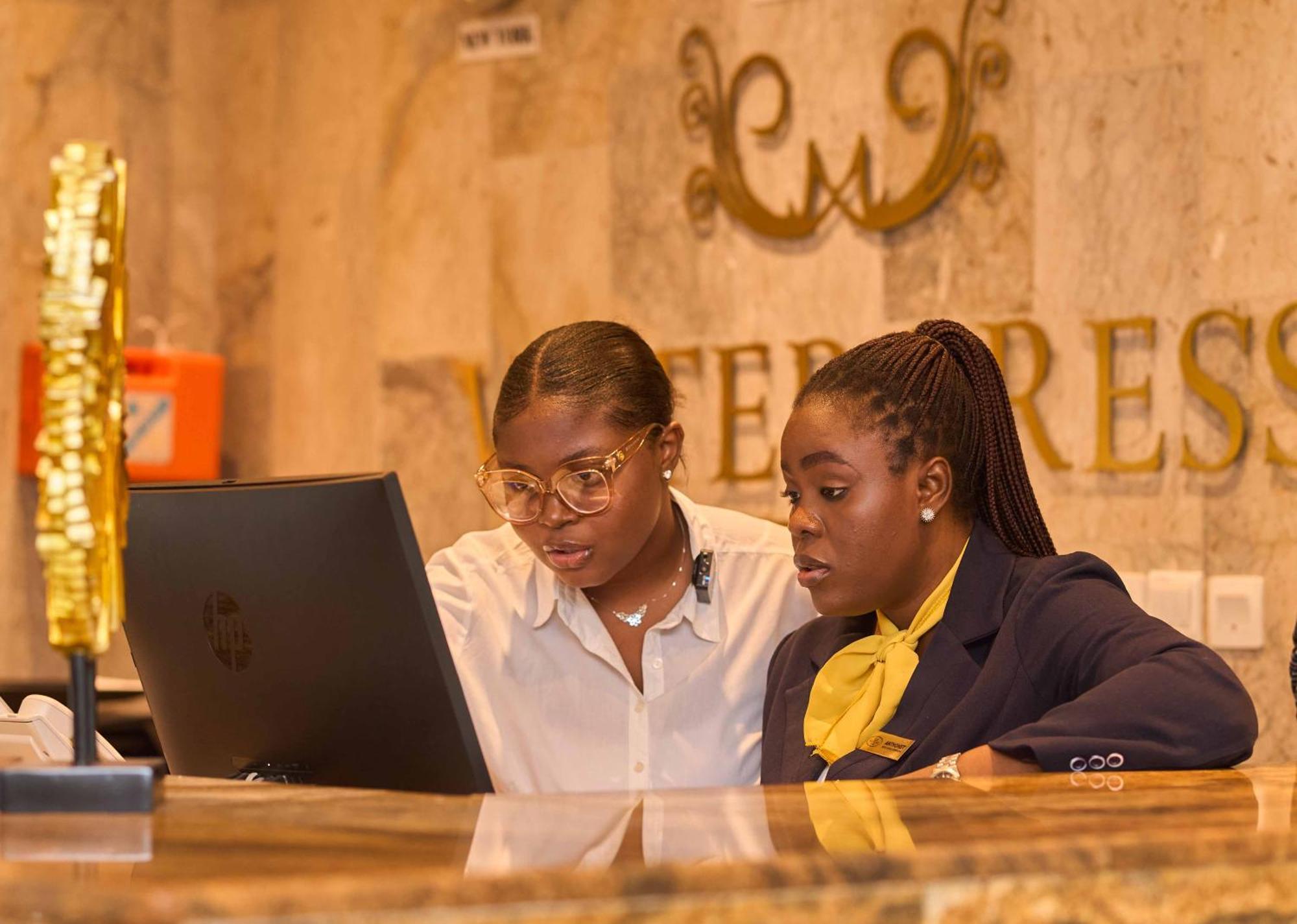 Watercress Hotels And Event Ikeja Buitenkant foto