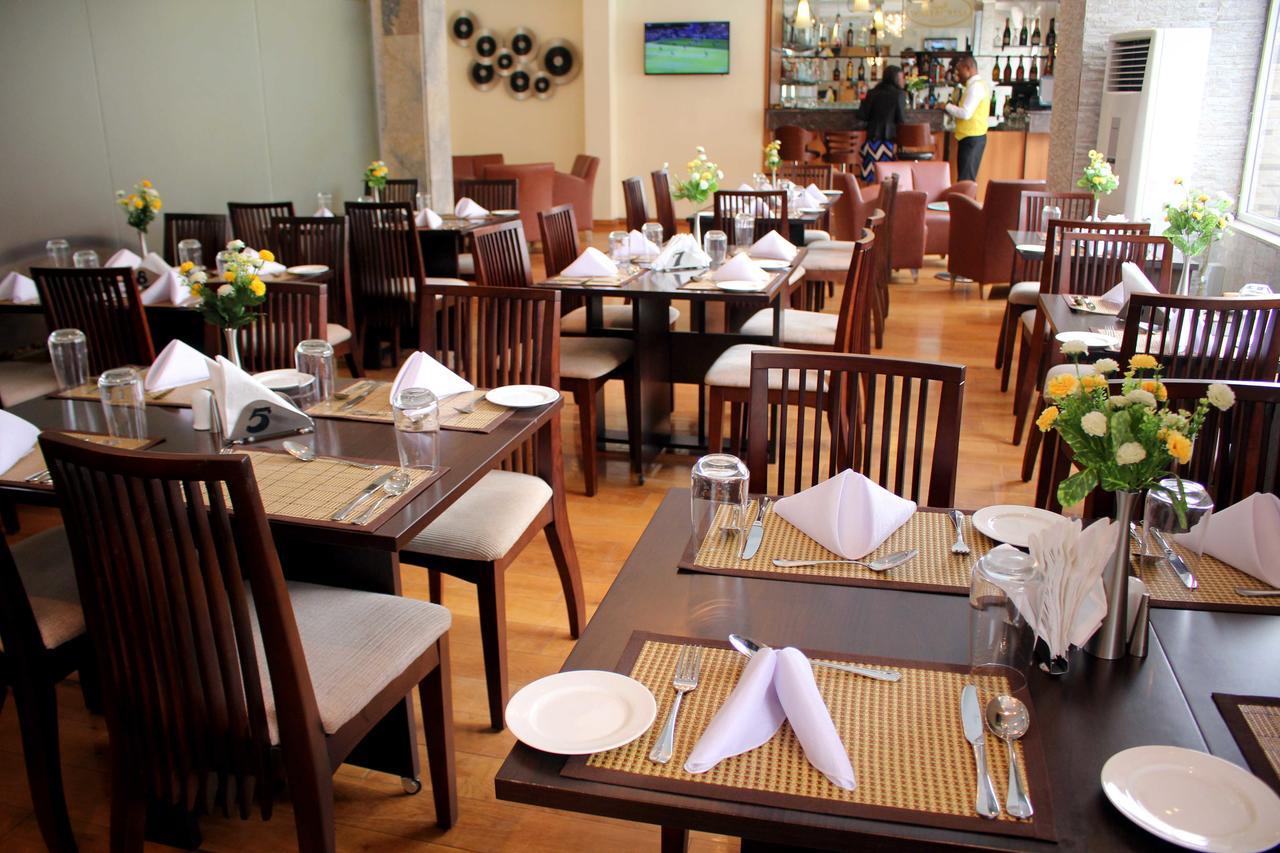 Watercress Hotels And Event Ikeja Buitenkant foto