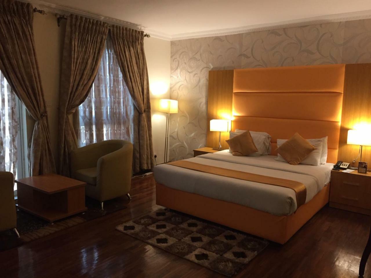 Watercress Hotels And Event Ikeja Buitenkant foto