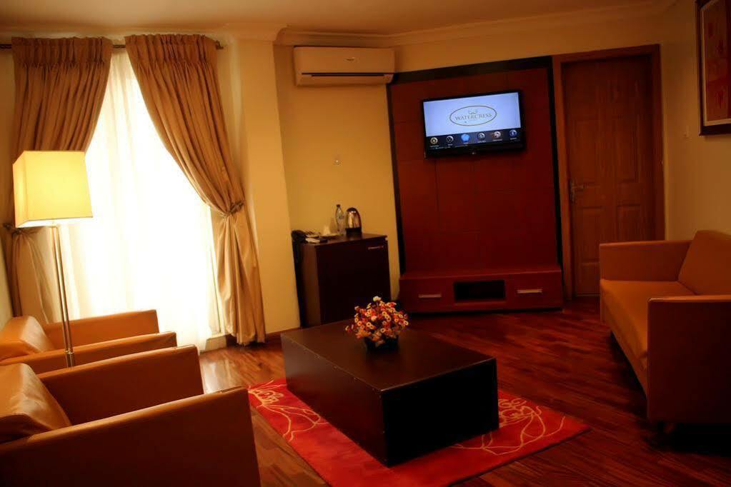 Watercress Hotels And Event Ikeja Buitenkant foto